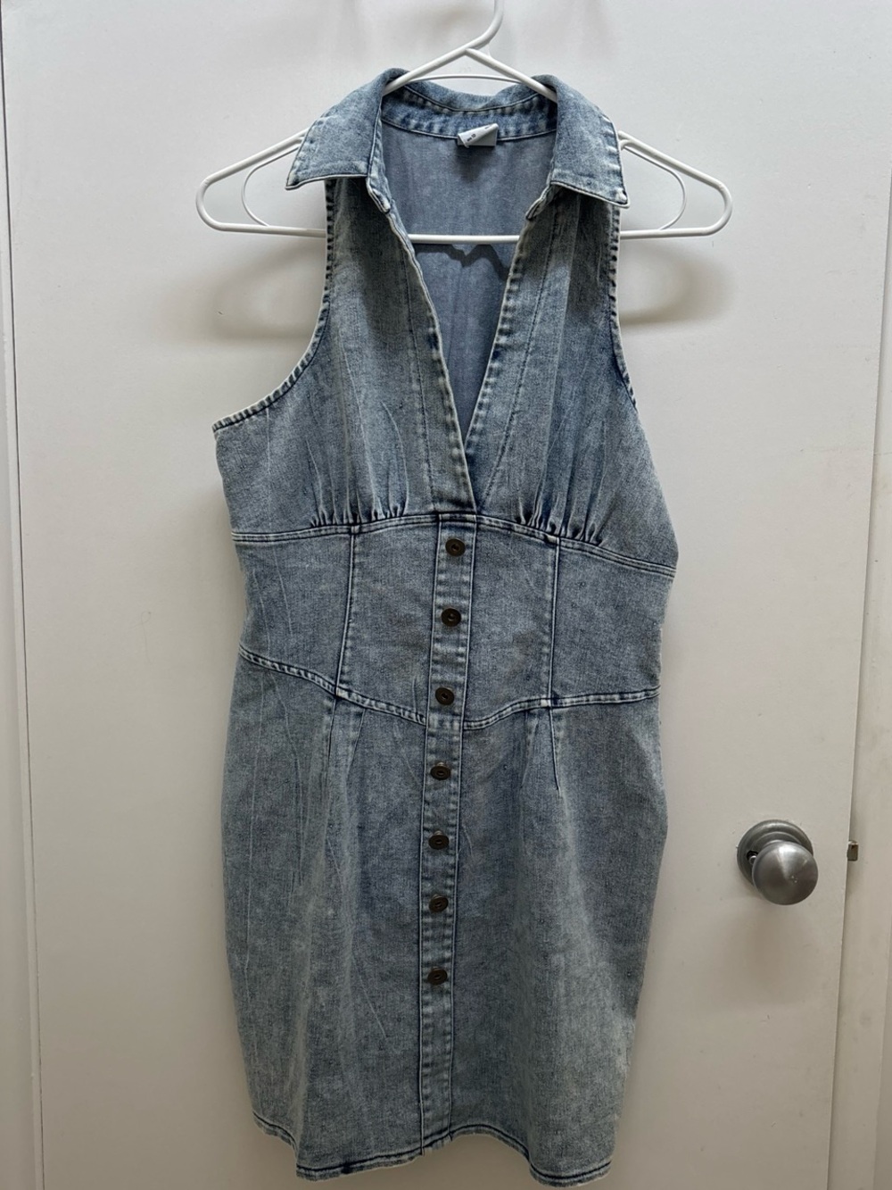 Selfie Leslie Sleeveless Light Blue Denim Midi Dress